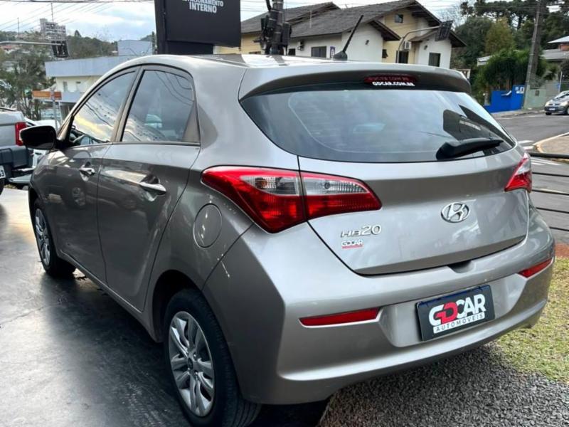 Hyundai HB20 Comf./C.Plus/C.Style 1.0 Flex 12V - foto 4