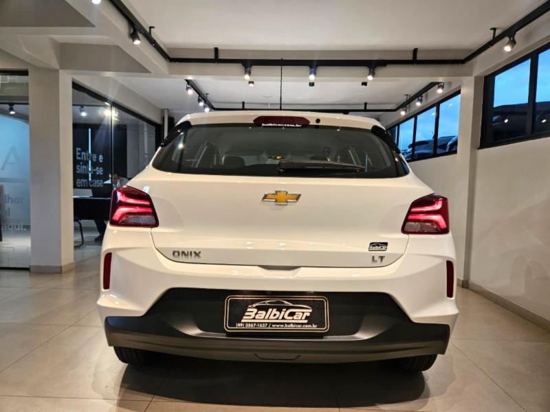 Chevrolet ONIX HATCH LT 1.0 12V Flex 5p Mec. - foto 4