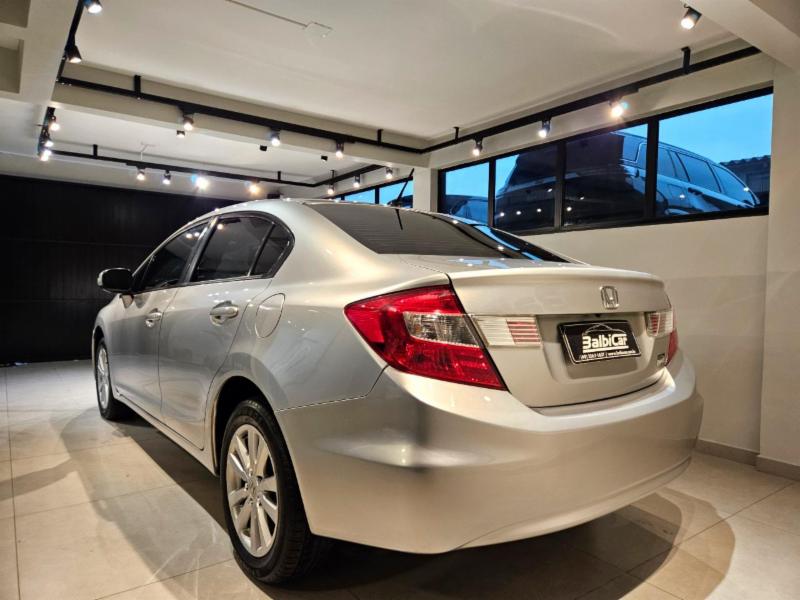 Honda Civic Sedan LXR 2.0 Flexone 16V Aut. 4p - foto 3