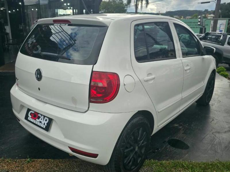 Volkswagen Fox 1.0 Mi Total Flex 8V 5p - foto 2